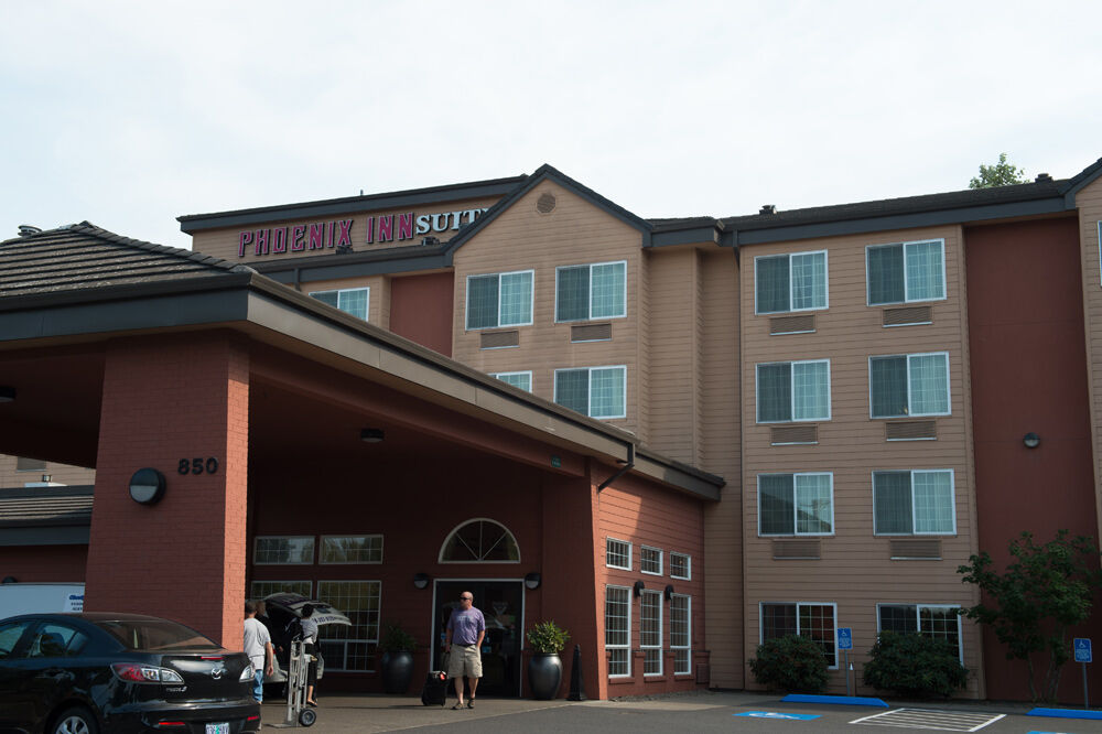 Phoenix Inn Suites - Eugene Zewnętrze zdjęcie